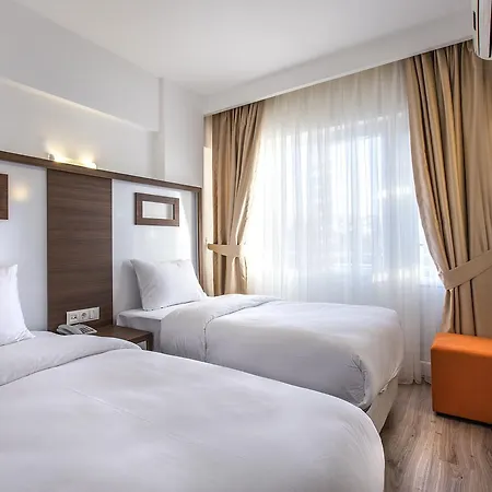 Hotel Demir Suit 3*